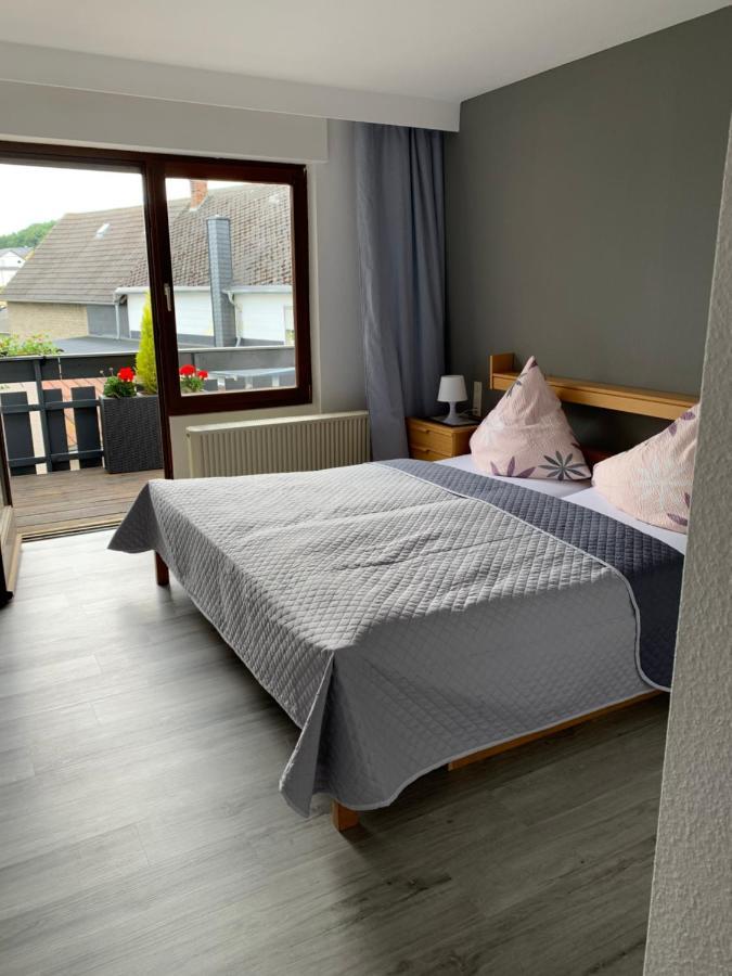Bed and Breakfast Vina Am Ring Mannebach  Esterno foto