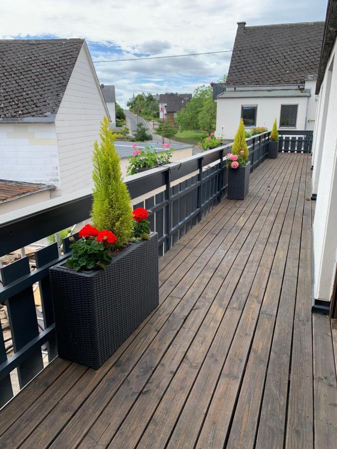 Bed and Breakfast Vina Am Ring Mannebach  Esterno foto