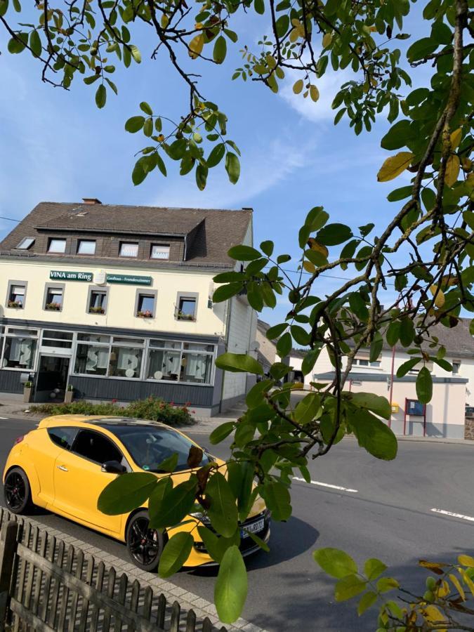 Bed and Breakfast Vina Am Ring Mannebach  Esterno foto