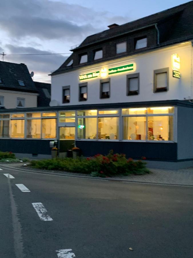 Bed and Breakfast Vina Am Ring Mannebach  Esterno foto