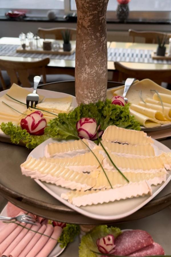 Bed and Breakfast Vina Am Ring Mannebach  Esterno foto
