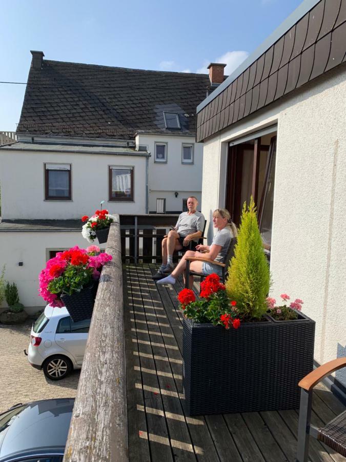 Bed and Breakfast Vina Am Ring Mannebach  Esterno foto