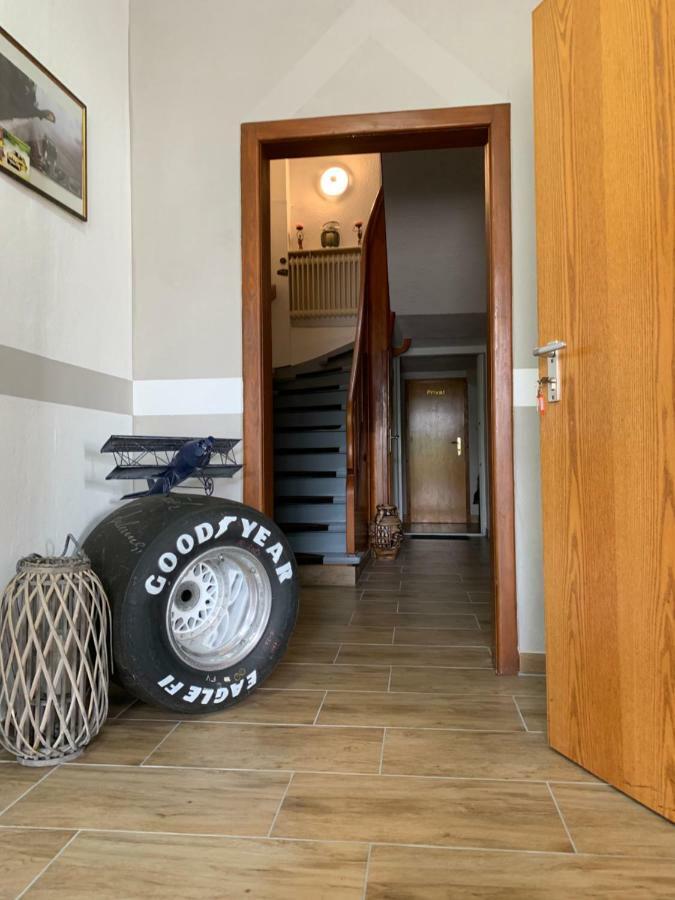 Bed and Breakfast Vina Am Ring Mannebach  Esterno foto
