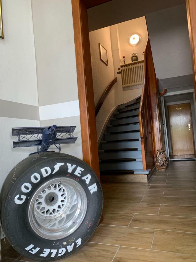 Bed and Breakfast Vina Am Ring Mannebach  Esterno foto