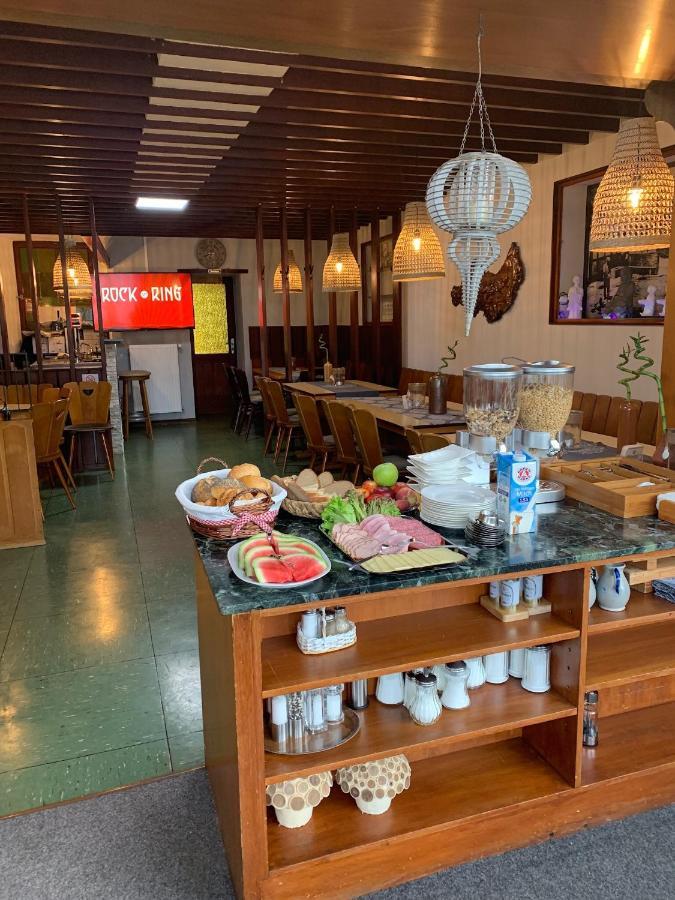 Bed and Breakfast Vina Am Ring Mannebach  Esterno foto
